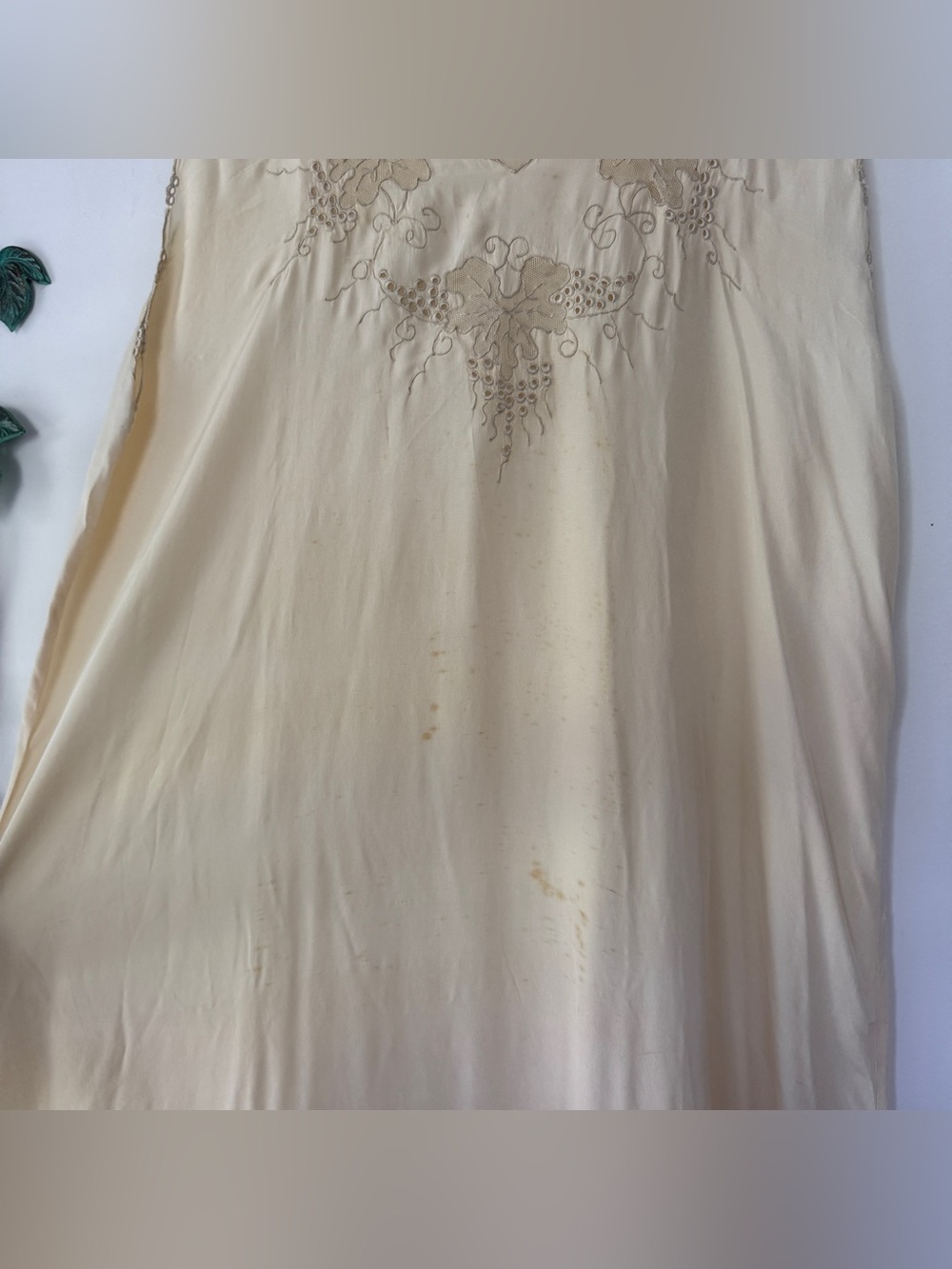 Vintage 1930s 100% Silk Bias Cut Embroidered Gown Nightgown AS-IS - Picture 5 of 16